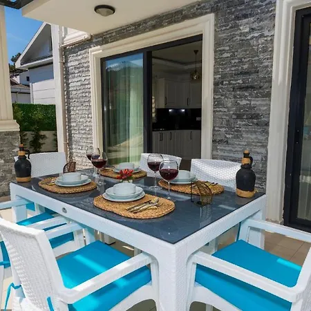 别墅 Hisar 2 - 4 Bedroom In Hisaroenue *