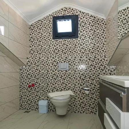 Hisar 2 - 4 Bedroom In Hisaroenue 别墅